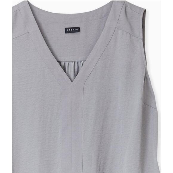 Torrid Charmeuse Frost Grey Tank 0 Large - Picture 9 of 10